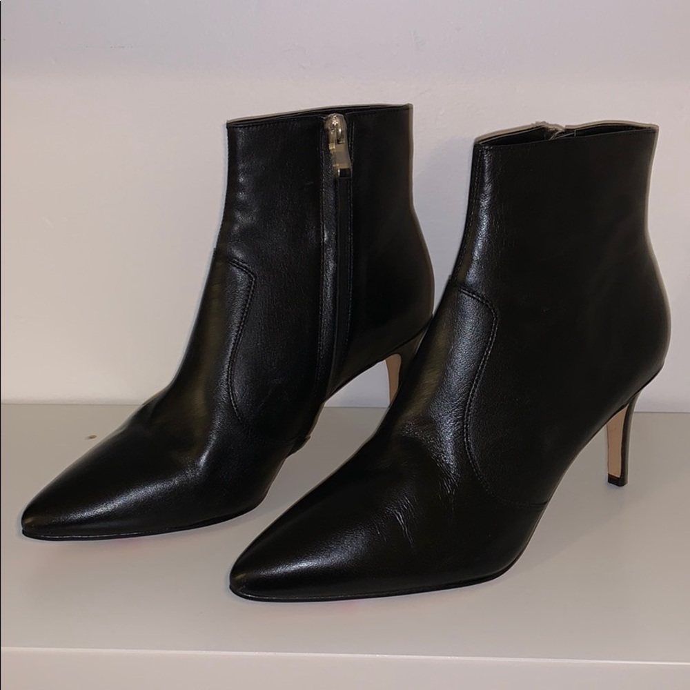 Leather black heeled boots